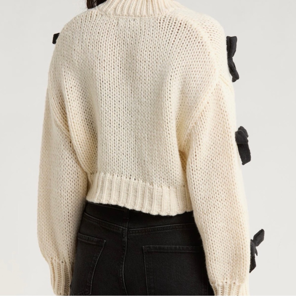 Roffe Cream Bow-Appliqué Cropped Cardigan Sweater NWT Size Medium - Picture 2 of 5